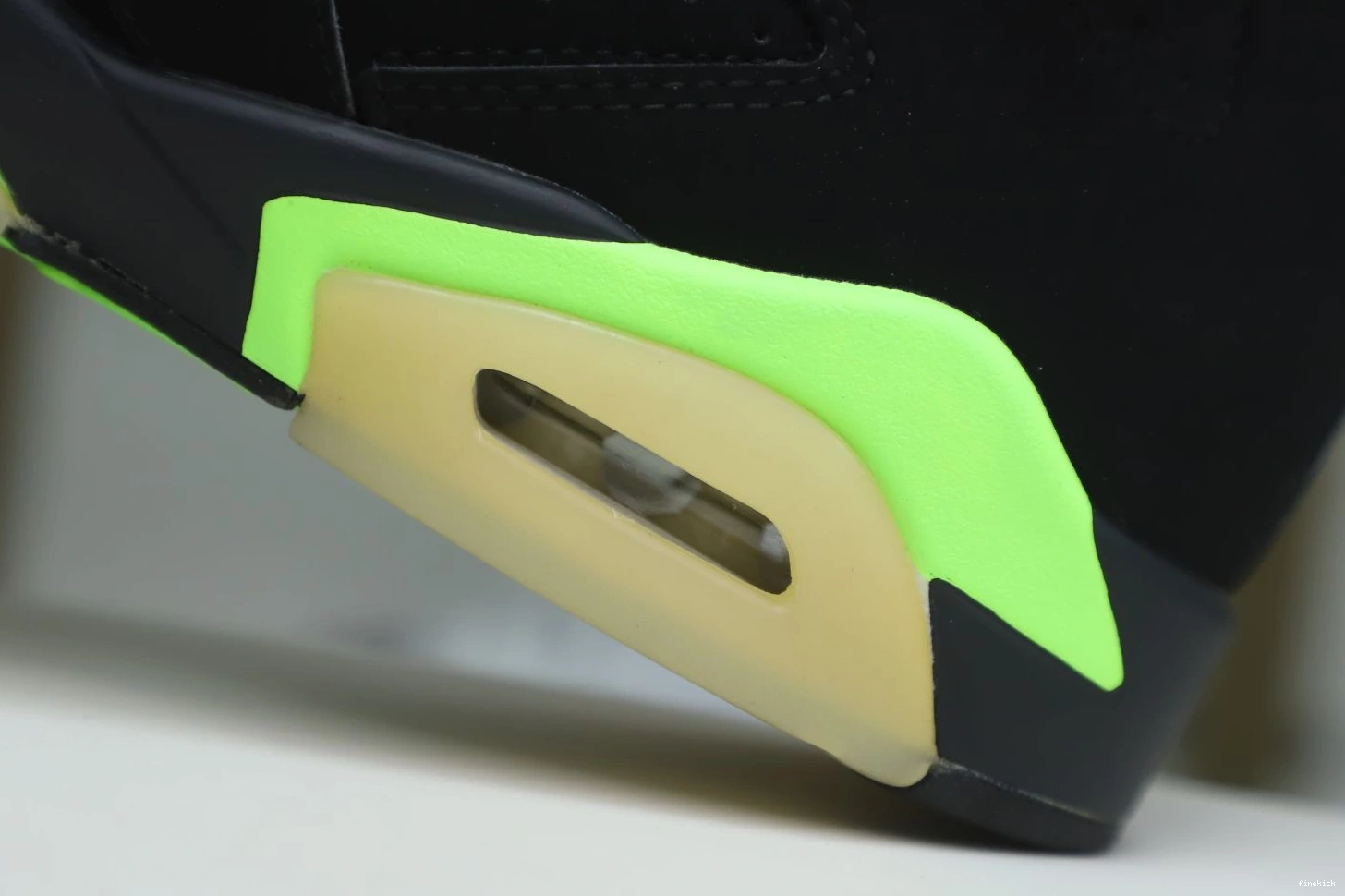 6 RETRO AIR 'ELECTRIC JORDAN GREEN' 0805